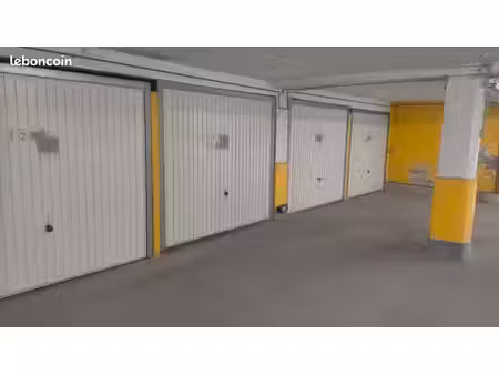 garages hippodrome loués