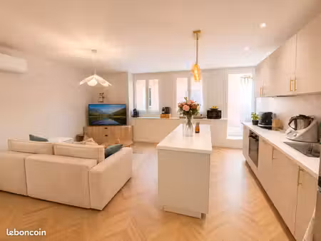 maison de village entièrement rénovée – 90 m² – 3 chambres – extérieur – calme absolu