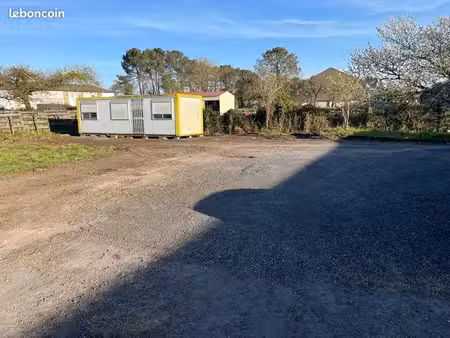 à louer – bureaux climatisés + terrain 300 m² – tyrosse