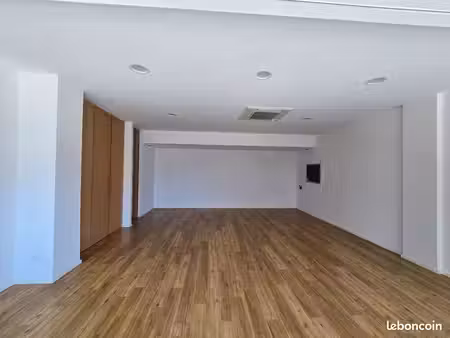 local commercial de 58 m² en très bon état  disponible dès maintenant