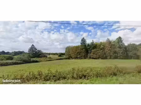 terrain-parcelle constructible à vendre / commenailles