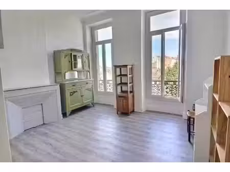 location appartement 4 pièces 82 m² à marseille 6 (13006)