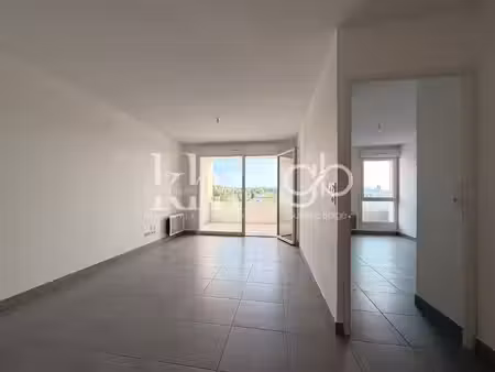 appartement t2 de 42 m2 à juvignac (34990) - loggia  parking