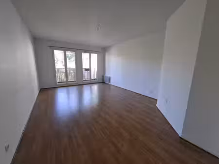 location appartement 2 pièces  50.00m²  le plessis