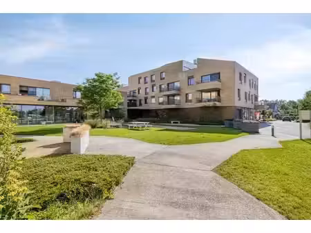 nieuwbouw assistentieflat met 1 slaapkamer en leuk terras