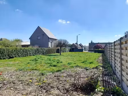 bouwgrond voor open bebouwing (601 m²) te lierde