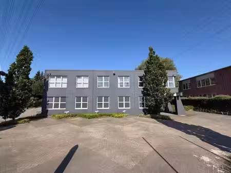 520 m² bureaux & 1.030 m² d’entrepôt à schelle