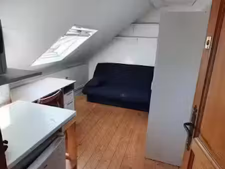 location meublée appartement 1 pièce 9 m² à amiens (80000)  280 €