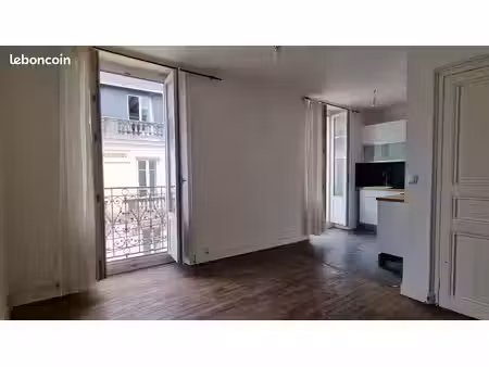 île de nantes – charmant t2 à rafraîchir  quartier en pleine effervescence