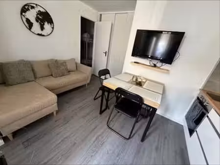 beau appartement■tout équipé juste amener vous affaires perso.■charges compris sauf poubel