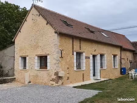 très belle petite maison