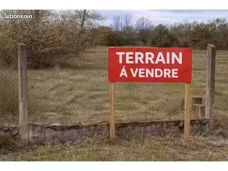 terrain 1193 m² civens