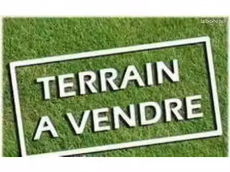 terrain à bâtir de 379 m² à suce-sur-erdre (44)
