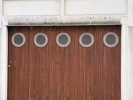 location box/parking à l'hay les roses