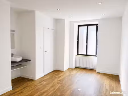 proposition de location de bureau professionnel / cabinet / local à sartilly-baie-bocage (
