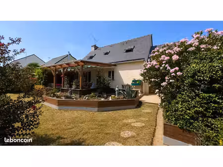 maison individuelle 3 chambres – jardin – garage & grand carport