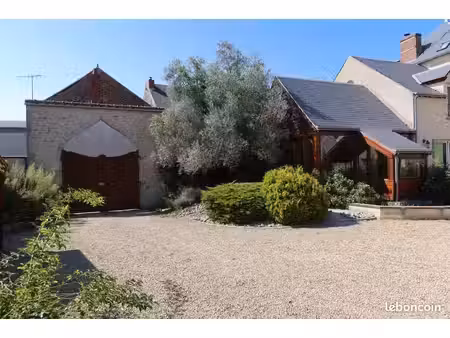 maison à givraines