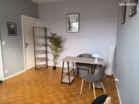 cabinet à louer à la journée