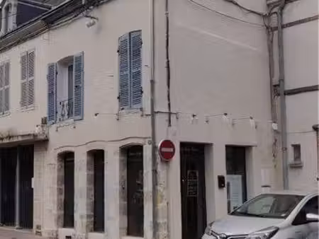 local commercial et appartement en centre-ville
