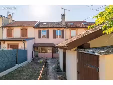 maison 4 pièces 65 m²