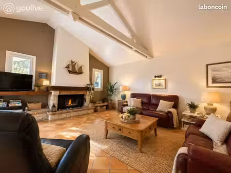 maison 10 pièces 234 m²