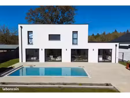 maison de 2021 - 216 m2 - 5 chambres - piscine - dpe a
