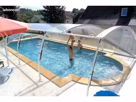 villa volet roulant  clim- piscine chauffée abrité isolation extérieur
