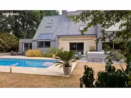 sucé-sur-erdre – doussinière | maison familiale de 215 m² avec piscine