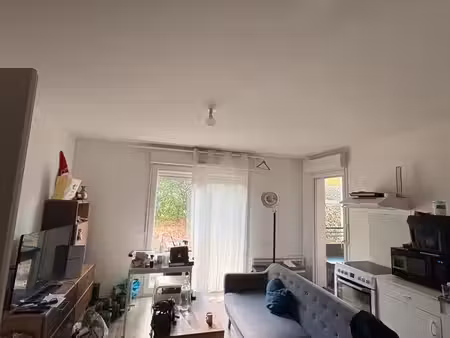 saint-sebastien-sur-loire / joliverie - t2de 45 m² avec balcon et parking