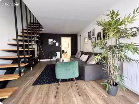 maison familiale 4 chambres – jardin privatif – parking – disponible immédiatement