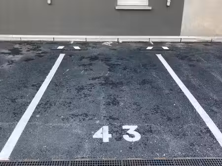 location app 2p + parking