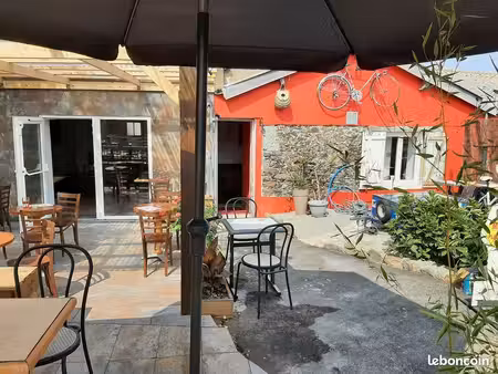 bar (licence iv) et restaurant à développer