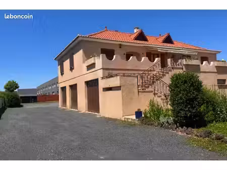 maison 143 m² + atelier 218 m² + terrain 1750 m² — cournon zi — a75/a71/a89
