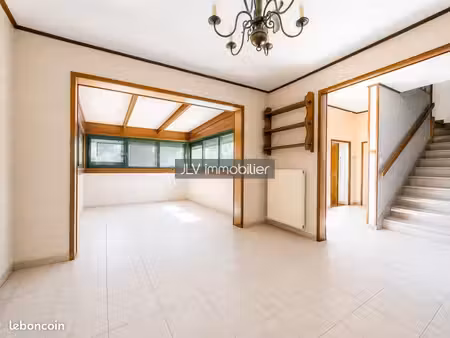 maison 10 pièces 135 m²