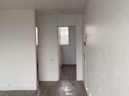 location f2 38 m2 creil la rosseraie