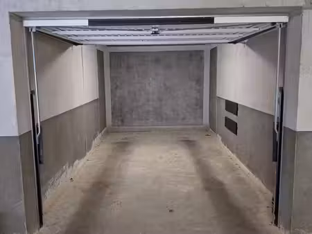 garage fermé dans résidence