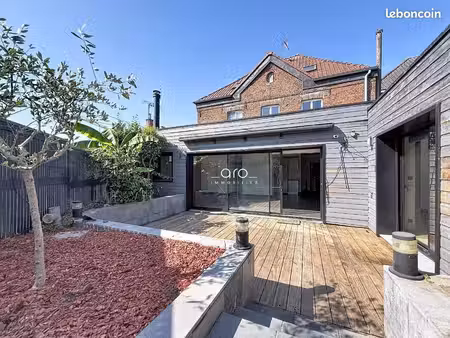 maison 8 pièces 207 m²