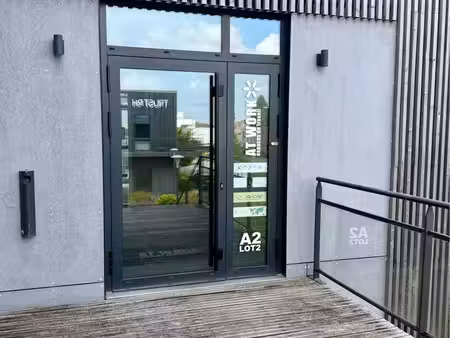 bureau / local / showroom privatif : 18m2