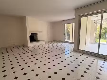 appartement 4 pièces 116m² avec jardin privatif  cave et parking souterrain