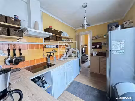 immeuble 6 pièces 125 m²