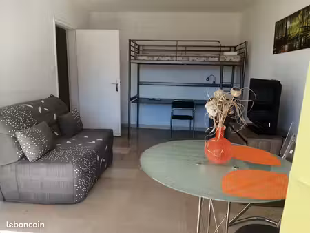 loue studio meublé