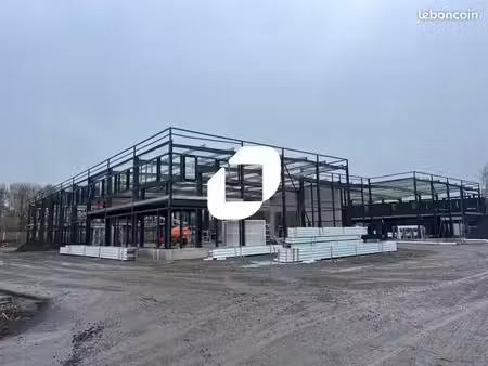 local d'activité 4 616 m²