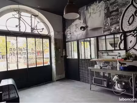 local commercial 19m2 place du foirail