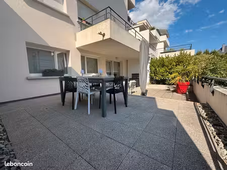 t2 de 48 11 m2 avec terrasse de 37 m2 exposée plein sud et garage privatif - quartier oran