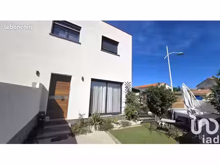 villa 4 pièces 85 m²