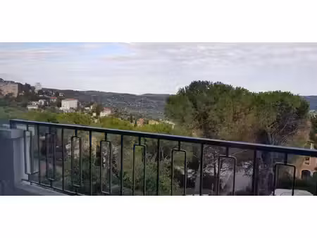 charmant 2 pièces meublé avec balcon sans vis-à-vis