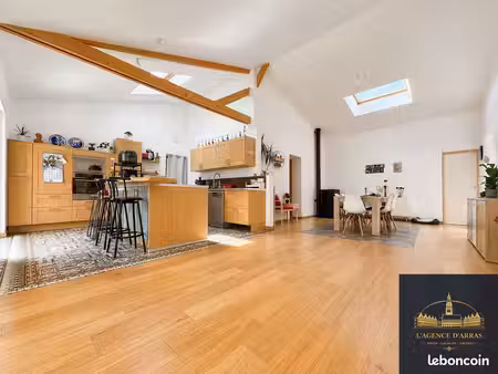 maison 7 pièces 145 m²