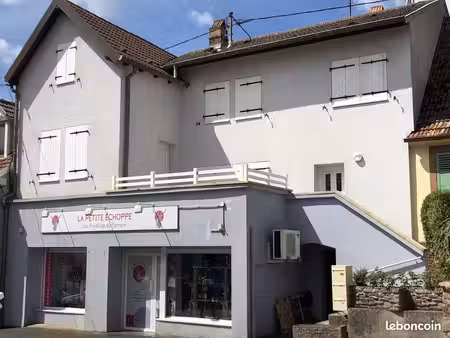 local commercial 65 m2