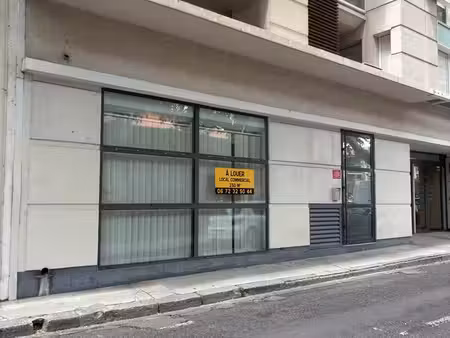 local quai vauban 250 m² nouvelle zone piétonne 2 300 euros tout compris (charges et taxe 
