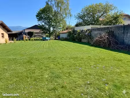 terrain 608 m² reignier